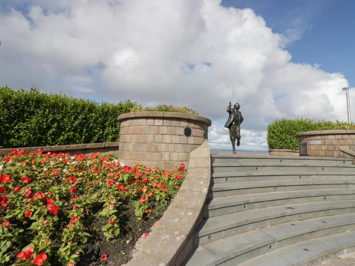 Eden On The Crescent Apartment Morecambe Exterior foto